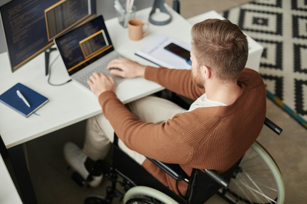 Réussir le code de la route avec la poste en 4 étapes simples